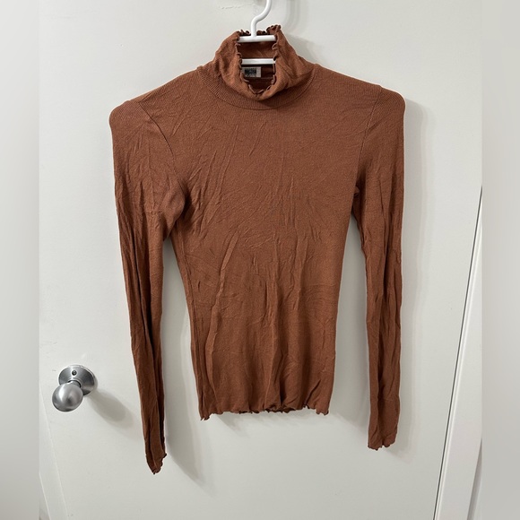 Aritzia Wilfred Carco long sleeve - Picture 1 of 6